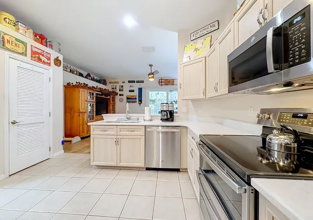 Photo 4 of Single family home for sale at 1988 Ancient Oak, Ocoee, FL 34761 | MLS# S5156901 | Listing updated on 2026-09-11