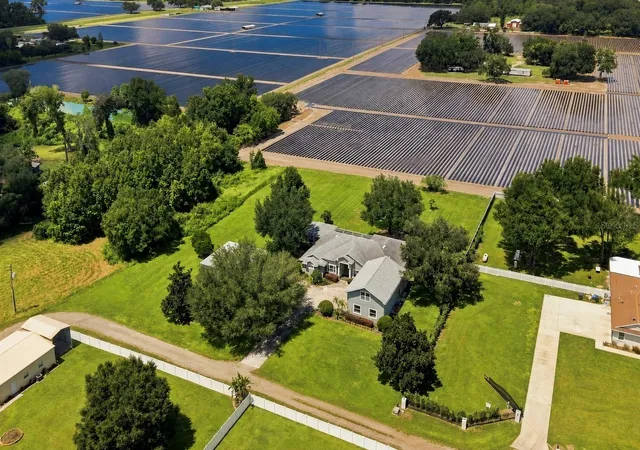 Photo 1 of Single family home for sale at 3410 Punkin Patch Ln, Dover, FL 33527 | MLS# TB8545360 | Listing updated on 2026-09-11