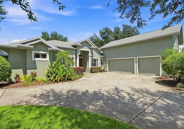 Photo 4 of Single family home for sale at 3410 Punkin Patch Ln, Dover, FL 33527 | MLS# TB8545360 | Listing updated on 2026-09-11