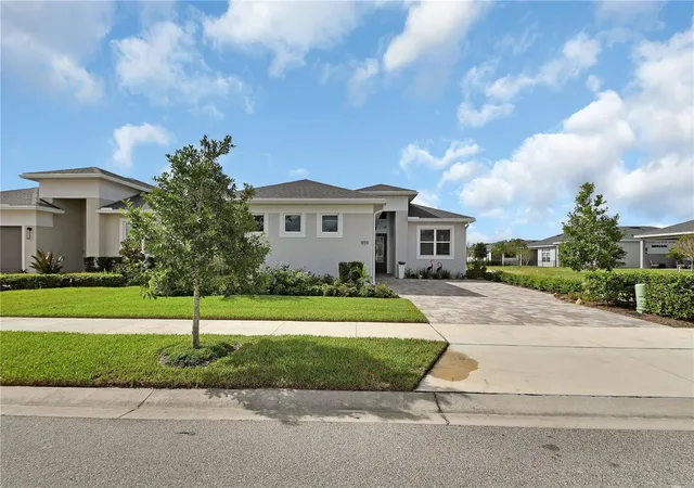 Photo 2 of Single family home for sale at 859 Liliana Dr, Deland, FL 32724 | MLS# V4951109 | Listing updated on 2026-10-08