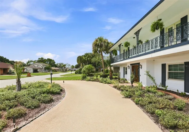 Photo 3 of Single family home for sale at 7621 Orange Tree Ln, Orlando, FL 32819 | MLS# O6439031 | Listing updated on 2026-10-24