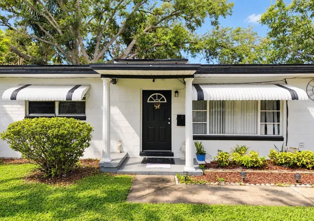 Photo 2 of Single family home for sale at 708 Santa Fe Ln, Orlando, FL 32807 | MLS# O6439072 | Listing updated on 2026-09-11