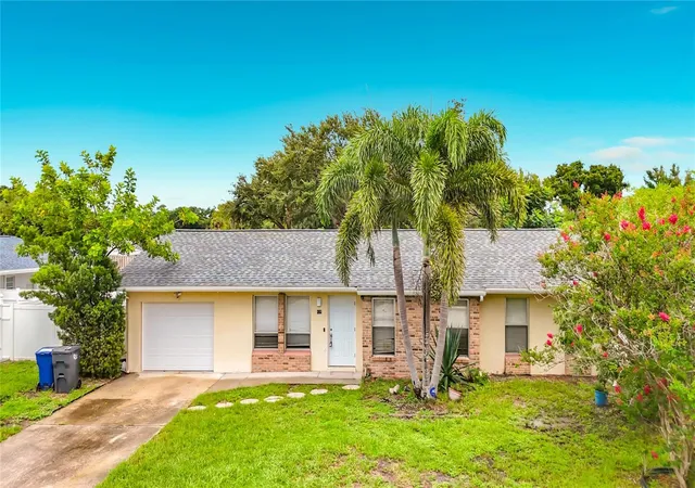 Photo 3 of Single family home for sale at 839 Southern Pine Ln, Sarasota, FL 34243 | MLS# TB8545454 | Listing updated on 2026-09-14