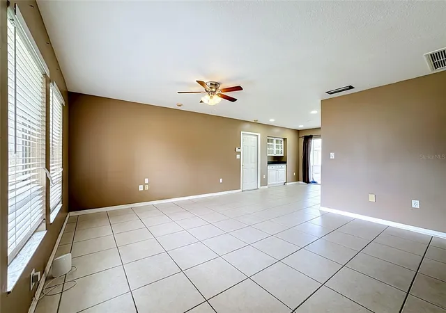 Photo 4 of Single family home for sale at 839 Southern Pine Ln, Sarasota, FL 34243 | MLS# TB8545454 | Listing updated on 2026-09-14