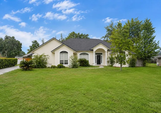 Photo 1 of Single family home for sale at 526 Nw Savannah Cir, Lake City, FL 32055 | MLS# TB8545495 | Listing updated on 2026-10-01