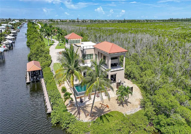 Photo 3 of Single family home for sale at 2755 Cussell Dr, Saint James City, FL 33956 | MLS# C7530353 | Listing updated on 2026-09-11
