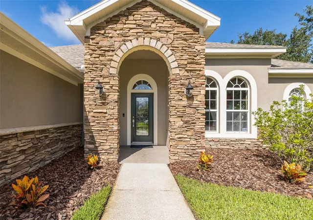 Photo 3 of Single family home for sale at 15220 Octavia Ln, Odessa, FL 33556 | MLS# TB8545520 | Listing updated on 2026-09-24