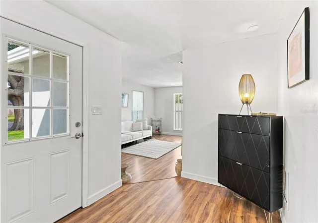 Photo 3 of Single family home for sale at 1511 S Hillcrest Ave, Clearwater, FL 33756 | MLS# W7889204 | Listing updated on 2026-10-06