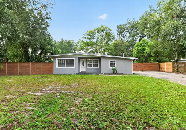 Photo 1 of Single family home for sale at 1421 Ne 17th Avenue, Gainesville, FL 32609 | MLS# GC543248 | Listing updated on 2026-09-09