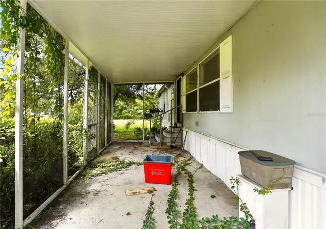 Photo 4 of Manufactured home for sale at 9316 SW 99th Place, Gainesville, FL 32608 | MLS# GC543249 | Listing updated on 2026-09-22