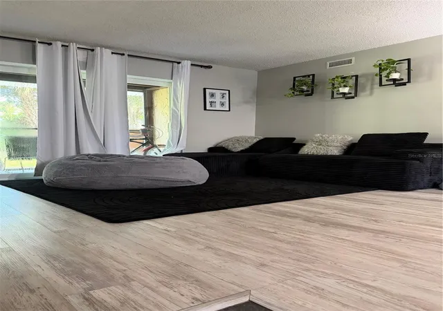 Listing Photo 4 - Condo for sale in building located at 2617 Pine Lake Ter, SARASOTA, FL 34237 - Unit #B