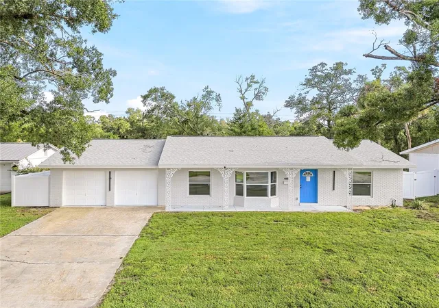 Photo 4 of Sale Pending at 8011 Fountain Ave, Tampa, FL 33615 | MLS# TB8545551 | Listing updated on 2026-09-14