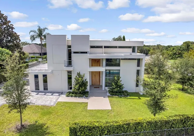 Photo 1 of Single family home for sale at 2661 Via Tuscany, Winter Park, FL 32789 | MLS# O6439181 | Listing updated on 2026-09-11