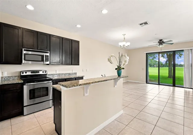Photo 4 of House for sale at 20630 Maxim Pkwy, Orlando, FL 32833 | MLS# O6439198 | Listing updated on 2026-09-10