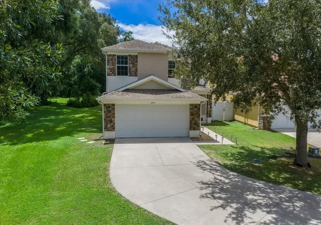 Photo 2 of Single family home for sale at 4913 Ne 122nd Avenue, Oxford, FL 34484 | MLS# OM731704 | Listing updated on 2026-09-24