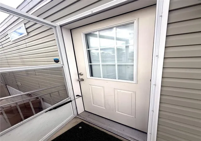 Photo 1 of Manufactured home for sale at 7060 Fairview Village Cir, Winter Haven, FL 33881 | MLS# V4951130 | Listing updated on 2026-09-13