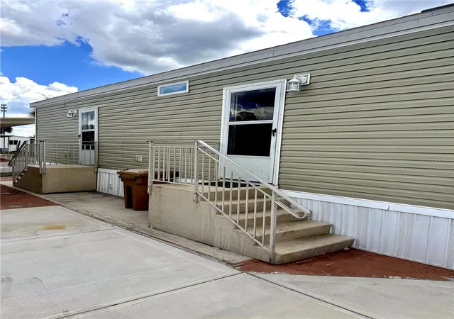 Photo 2 of Manufactured home for sale at 7060 Fairview Village Cir, Winter Haven, FL 33881 | MLS# V4951130 | Listing updated on 2026-09-13