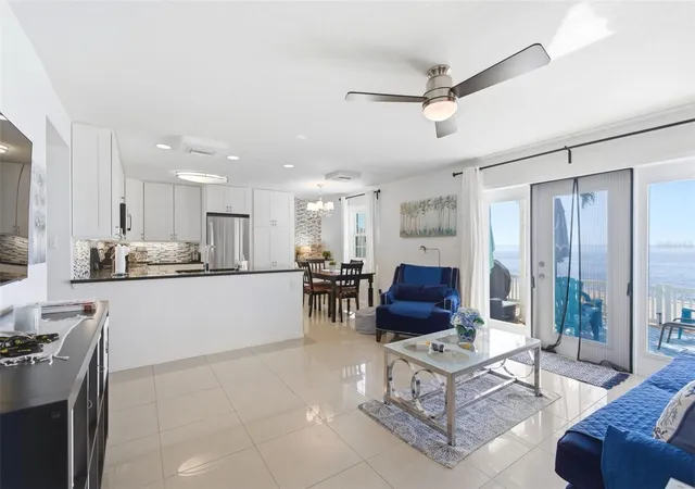 Listing Photo 4 - Condo for sale in building located at 5280 Coquina Key Dr Se, ST PETERSBURG, FL 33705 - Unit #A