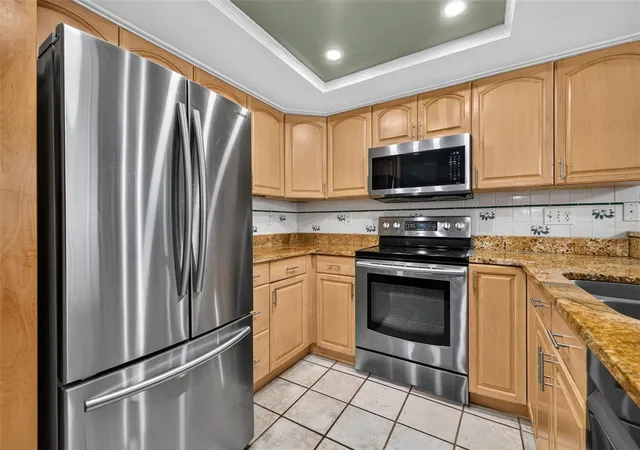 Photo 3 of Townhouse for sale at 7360 Ulmerton Rd #18D, Largo, FL 33771 | MLS# TB8545706 | Listing updated on 2026-10-01