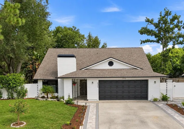Photo 1 of Single family home for sale at 626 Forest Hills Dr, Brandon, FL 33510 | MLS# TB8545724 | Listing updated on 2026-09-12