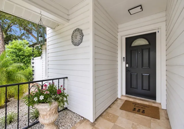 Photo 3 of Single family home for sale at 626 Forest Hills Dr, Brandon, FL 33510 | MLS# TB8545724 | Listing updated on 2026-09-12