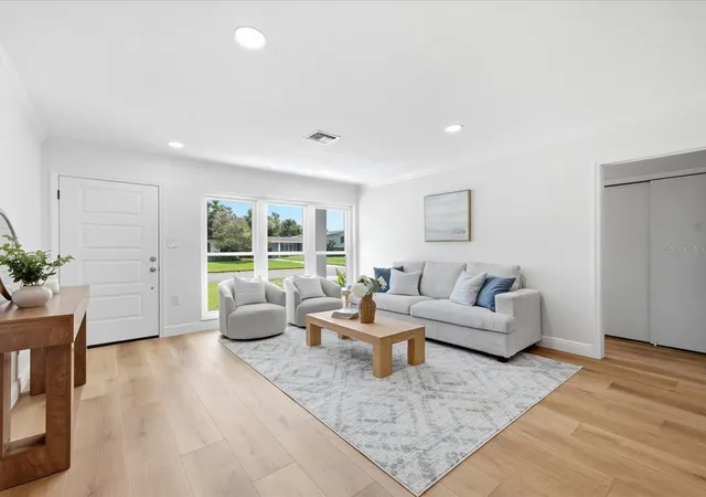 Photo 3 of Single family home for sale at 4519 S Cooper Pl, Tampa, FL 33611 | MLS# TB8545758 | Listing updated on 2026-10-31