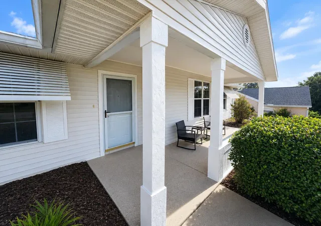 Photo 3 of Single family home for sale at 8129 Sw 117th Loop, Ocala, FL 34481 | MLS# O6439343 | Listing updated on 2026-09-11