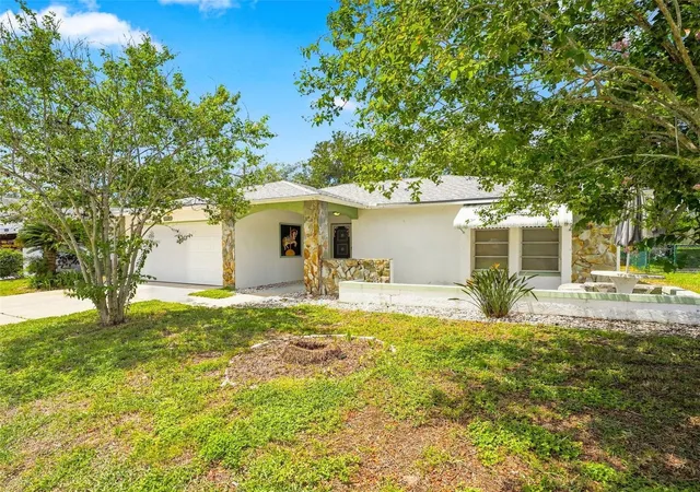 Photo 1 of Single family home for sale at 11121 Rollingwood Dr, Port Richey, FL 34668 | MLS# W7889231 | Listing updated on 2026-10-03