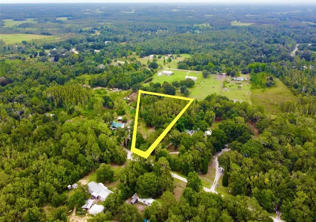 Photo 1 of Land for sale at 10725 Hunters Trl, Lakeland, FL 33809 | MLS# S5156977 | Listing updated on 2026-09-14
