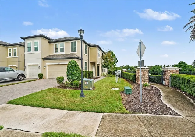 Photo 4 of Townhouse for sale at 29967 Southwell Ln, Wesley Chapel, FL 33543 | MLS# TB8545848 | Listing updated on 2026-10-06