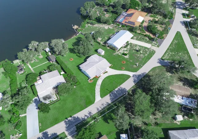 Photo 1 of Single family home for sale at 619 Lake Blue Dr, Lake Placid, FL 33852 | MLS# TB8545864 | Listing updated on 2026-09-26