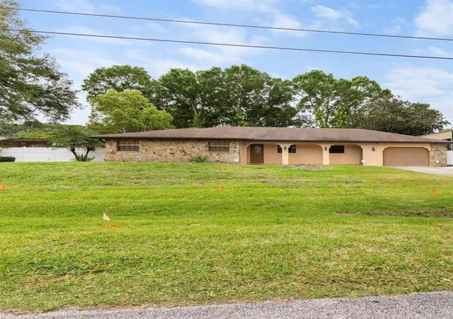 Photo 2 of Single family home for sale at 8210 Westridge Dr, Tampa, FL 33615 | MLS# TB8545879 | Listing updated on 2026-09-11