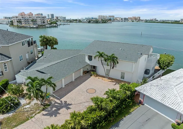 Photo 3 of Single family home for sale at 290 Bayside Dr, Clearwater Beach, FL 33767 | MLS# TB8545884 | Listing updated on 2026-09-21