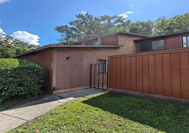 Photo 1 of Single family home for sale at 5815 Sw 9th Place, Gainesville, FL 32607 | MLS# GC543284 | Listing updated on 2026-09-11