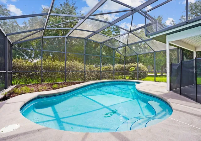 Photo 3 of Single family home for sale at 2813 Longleaf Ct, Kissimmee, FL 34746 | MLS# O6439453 | Listing updated on 2026-10-06