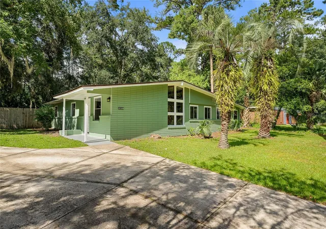 Photo 2 of Single family home for sale at 4106 Nw 13th Place, Gainesville, FL 32605 | MLS# GC543291 | Listing updated on 2026-09-12