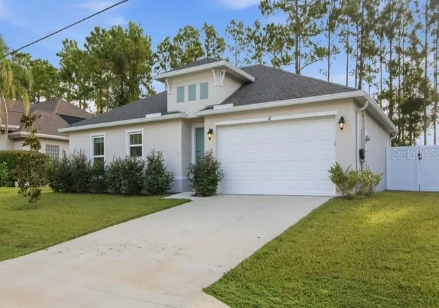 Photo 3 of Single family home for sale at 42 Woodborn Ln, Palm Coast, FL 32164 | MLS# V4951143 | Listing updated on 2026-10-23