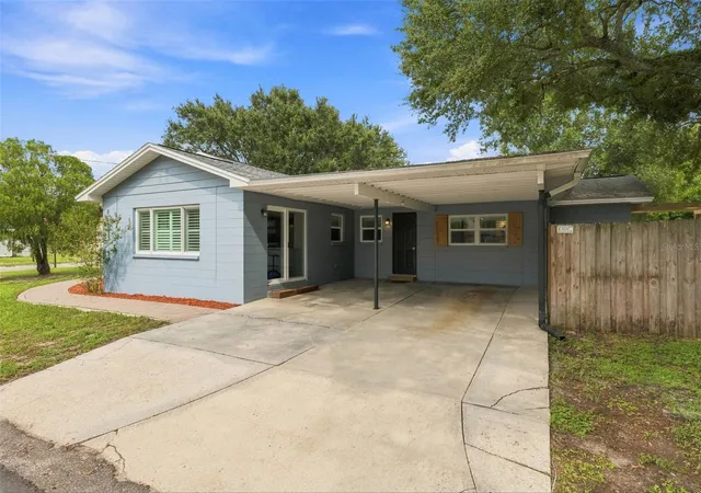 Photo 3 of Single family home for sale at 2001 E Hanna Ave, Tampa, FL 33610 | MLS# TB8545979 | Listing updated on 2026-10-08
