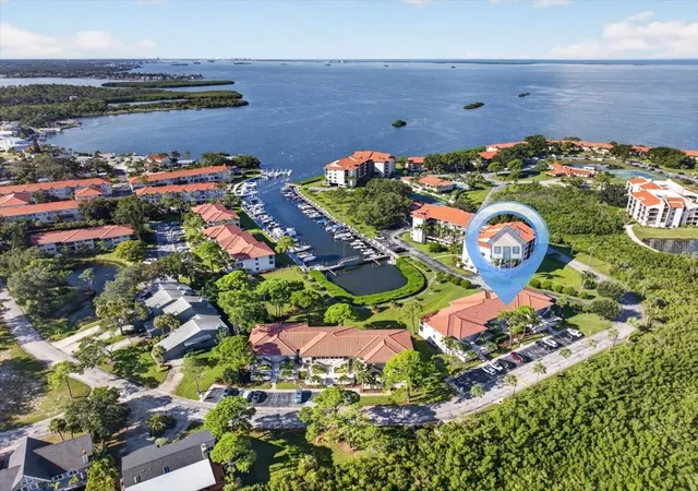 Listing Photo 1 - Condo for sale in building located at 1805 Mariner Dr, Tarpon Springs, FL 34689 - Unit #51