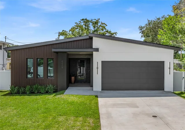 Photo 1 of Single family home for sale at 4428 57th Avenue N, Saint Petersburg, FL 33714 | MLS# TB8546072 | Listing updated on 2026-10-05