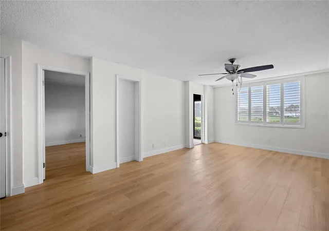 Listing Photo 4 - Condo for sale in building located at 2618 Cvs Cay Dr, Clearwater, FL 33760 - Unit #108