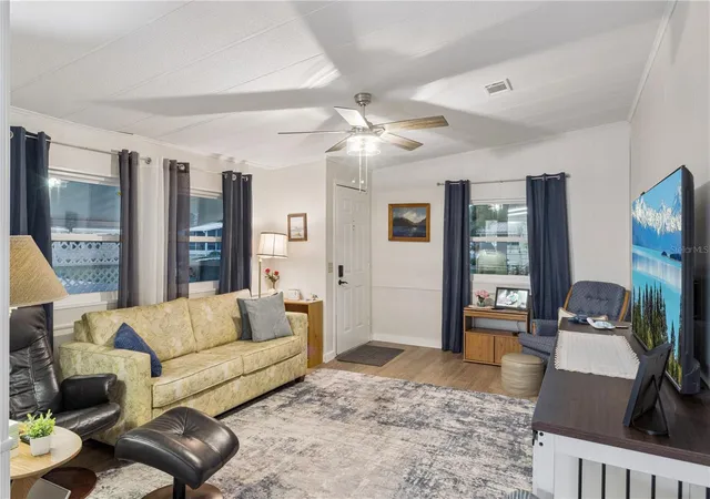 Photo 4 of Manufactured home for sale at 6204 Knotty Pine Dr SE, Winter Haven, FL 33884 | MLS# P4939790 | Listing updated on 2026-09-15