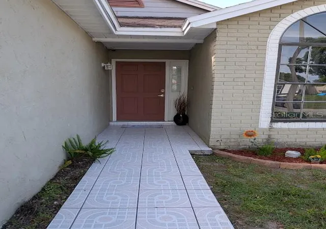 Photo 3 of Single family home for sale at 7840 Gillingham Ct, Orlando, FL 32825 | MLS# V4951148 | Listing updated on 2026-09-29