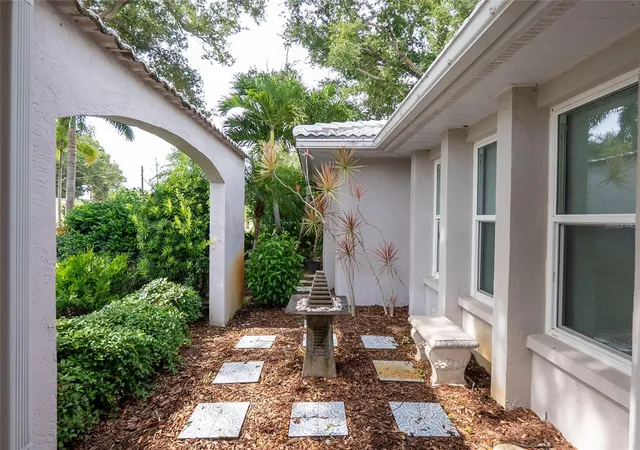 Photo 3 of Single family home for sale at 912 Dawn St, Venice, FL 34285 | MLS# N6145649 | Listing updated on 2026-10-16