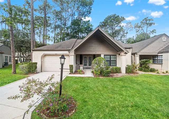Photo 2 of Sale Pending at 6090 Elcona Ct, Spring Hill, FL 34606 | MLS# W7889263 | Listing updated on 2026-09-11