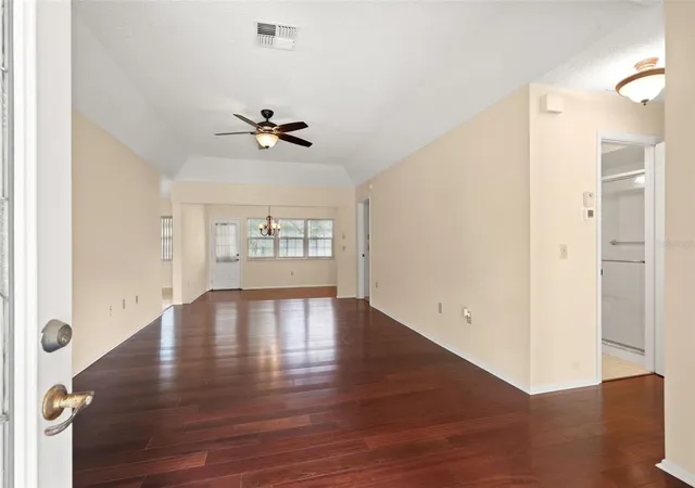 Photo 3 of Sale Pending at 6090 Elcona Ct, Spring Hill, FL 34606 | MLS# W7889263 | Listing updated on 2026-09-11