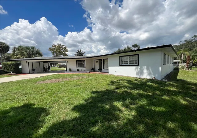 Photo 1 of Single family home for sale at 10909 W Elbow Dr, Tampa, FL 33612 | MLS# TB8546138 | Listing updated on 2026-09-12