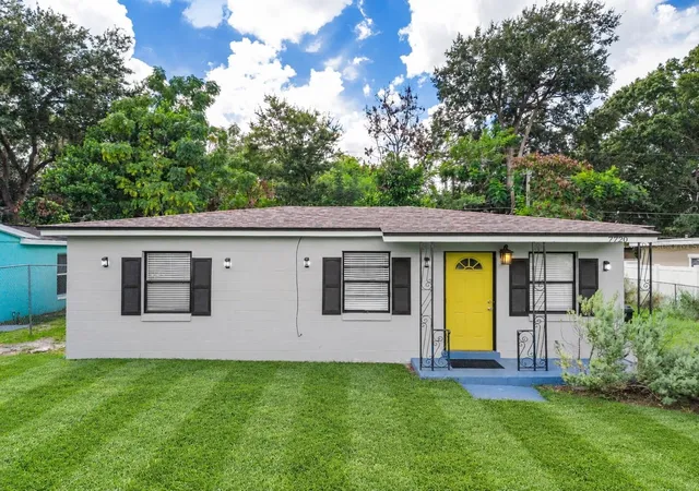 Photo 1 of Single family home for sale at 7720 Ravenna Ave, Orlando, FL 32819 | MLS# O6439674 | Listing updated on 2026-10-27
