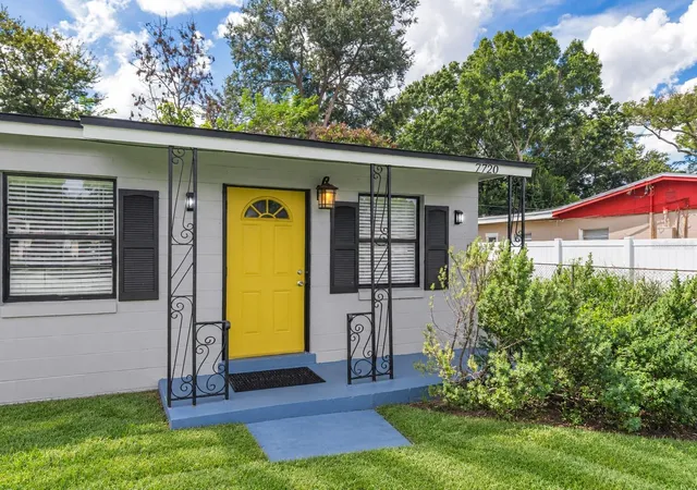 Photo 1 of Single family home for sale at 7720 Ravenna Ave, Orlando, FL 32819 | MLS# O6439674 | Listing updated on 2026-10-27