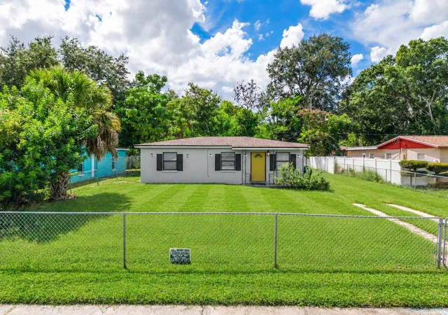 Photo 4 of Single family home for sale at 7720 Ravenna Ave, Orlando, FL 32819 | MLS# O6439674 | Listing updated on 2026-10-27